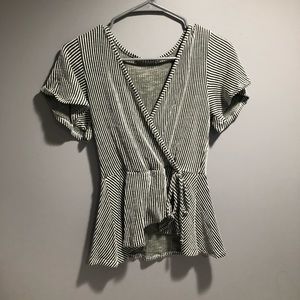 Green & white tie front flowy top